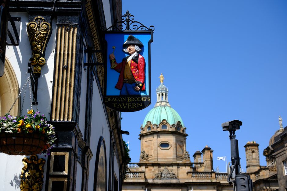 Deacon Brodie's Close, Edinburgh, Scotland