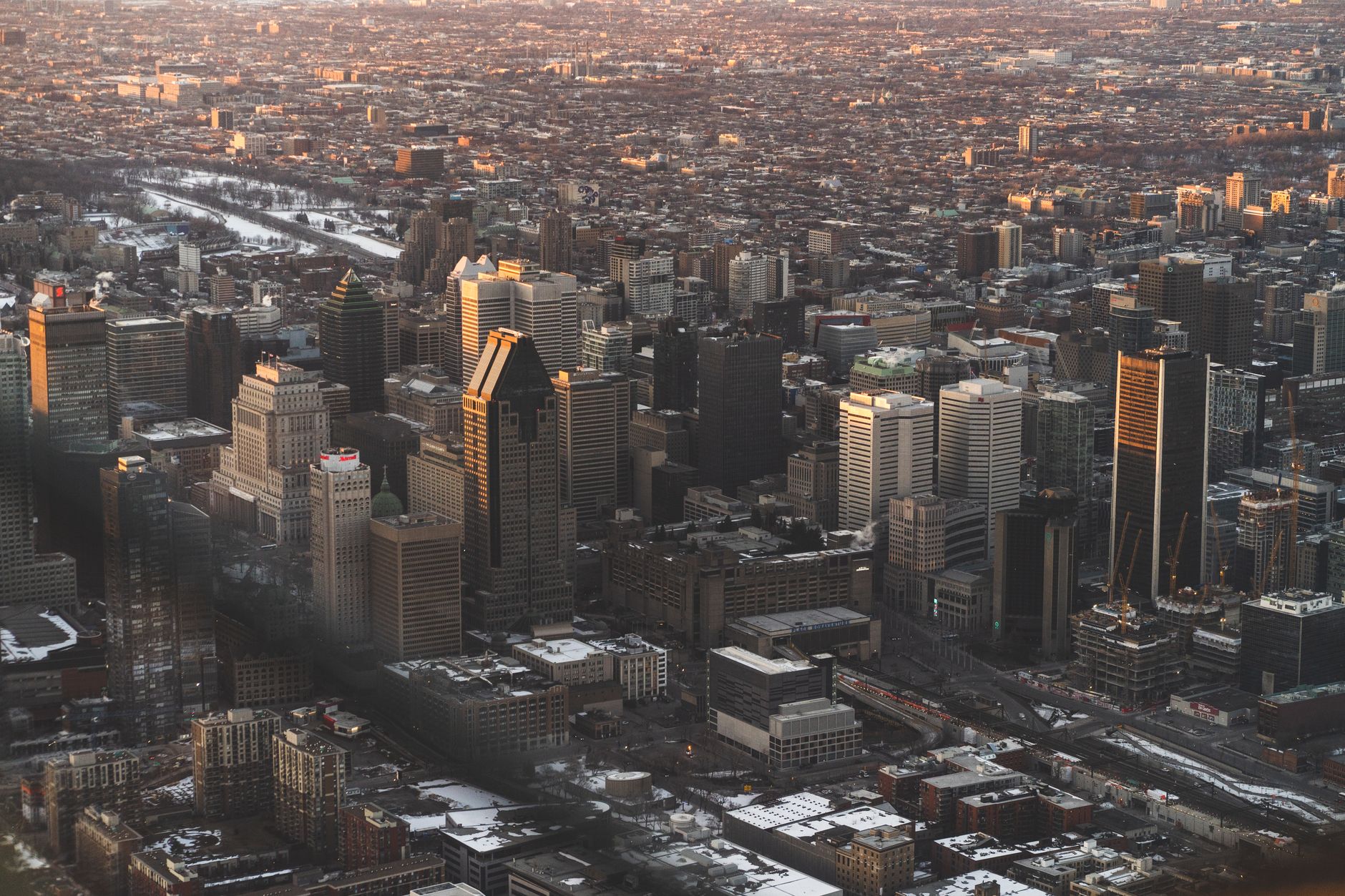 Do Toronto and Montreal have any areas as impoverished as East Hastings? Beyond the Postcard.