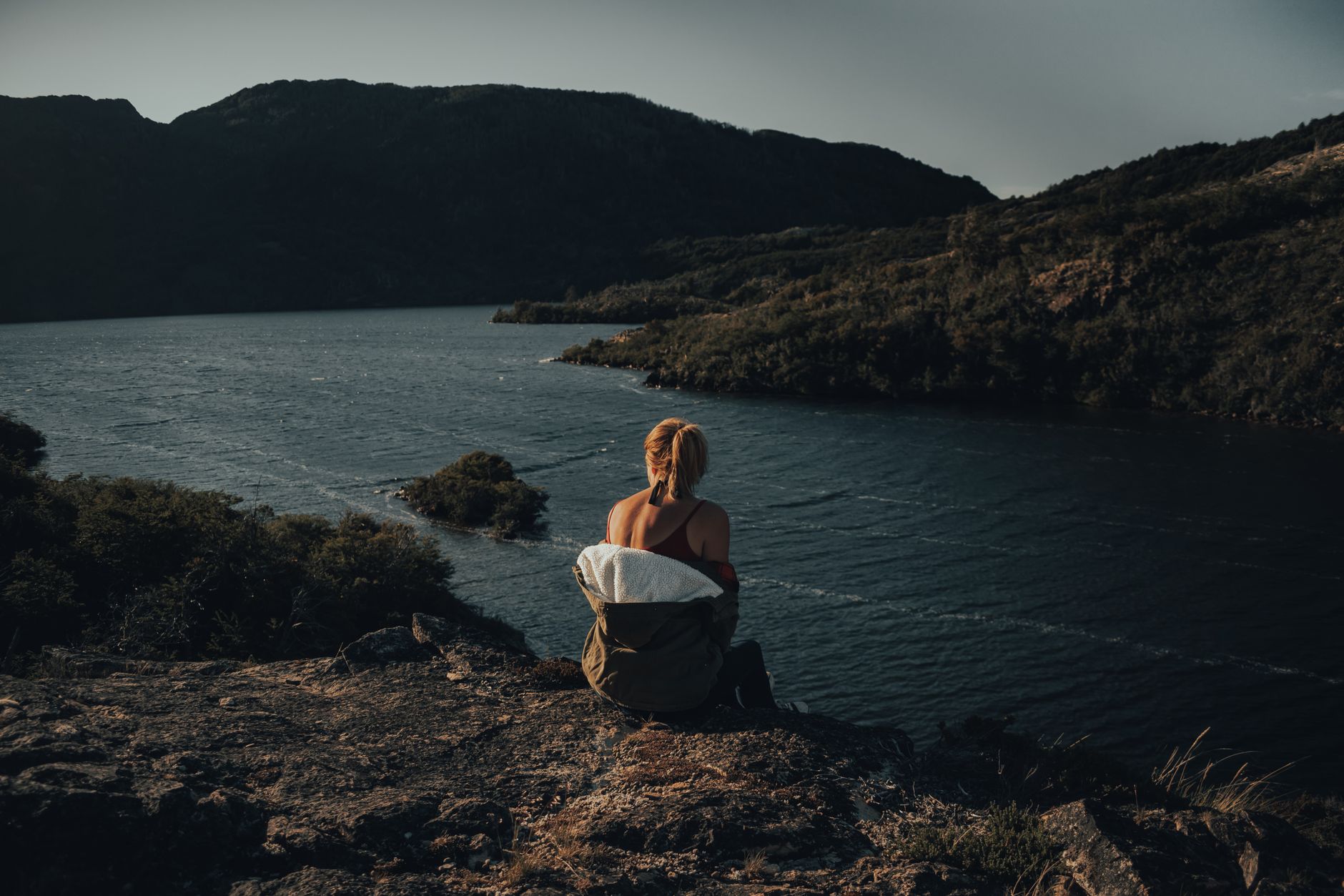 How Common is it for Female Vloggers to Experience Threats While Traveling Alone? Unearthing Safe, Solo Wonders.