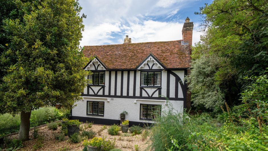 Tudor House and Garden, Southampton, England