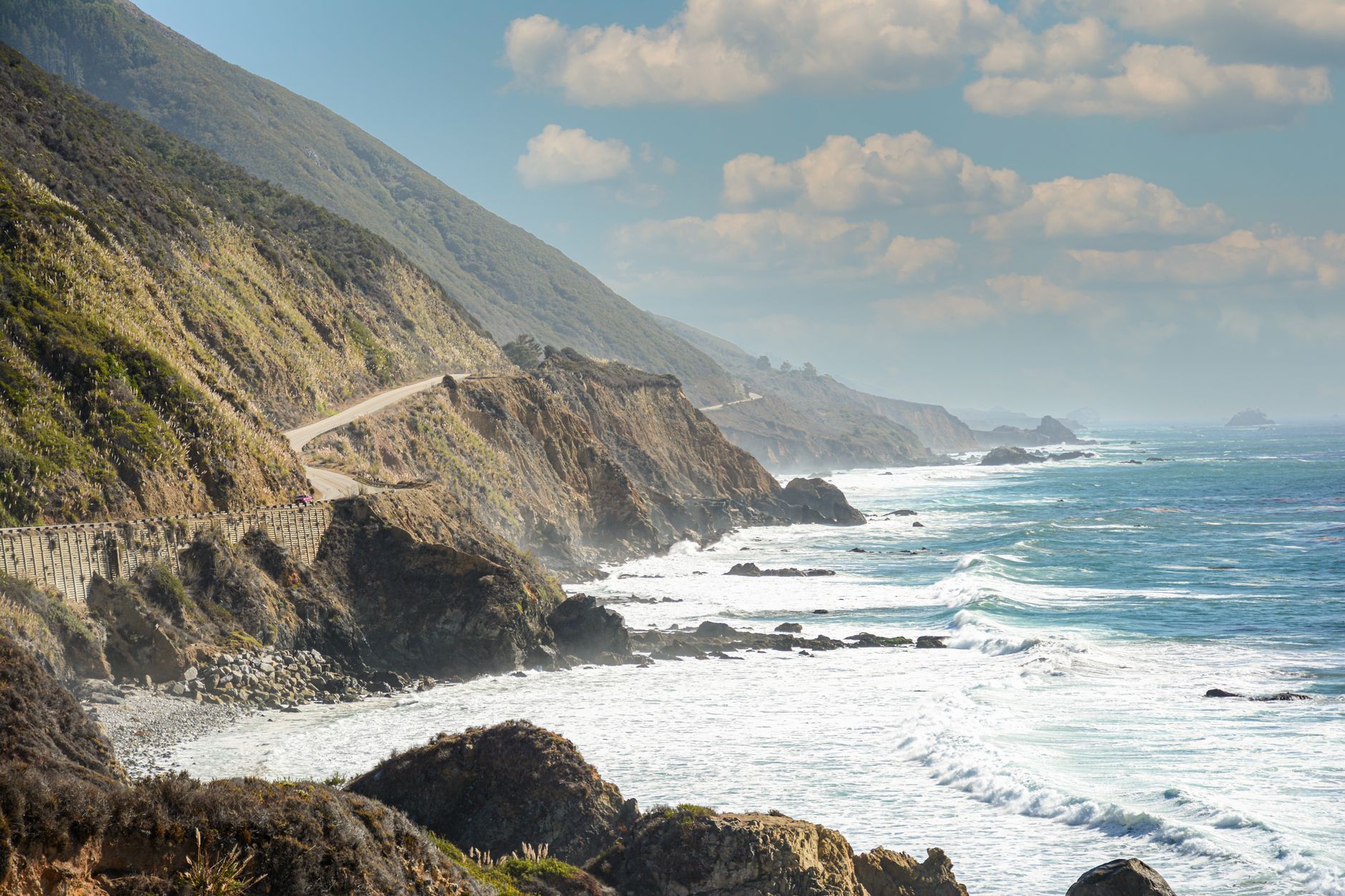 Is Driving the Pacific Coast Highway Easier in Summer or Fall? The Surprising Truth