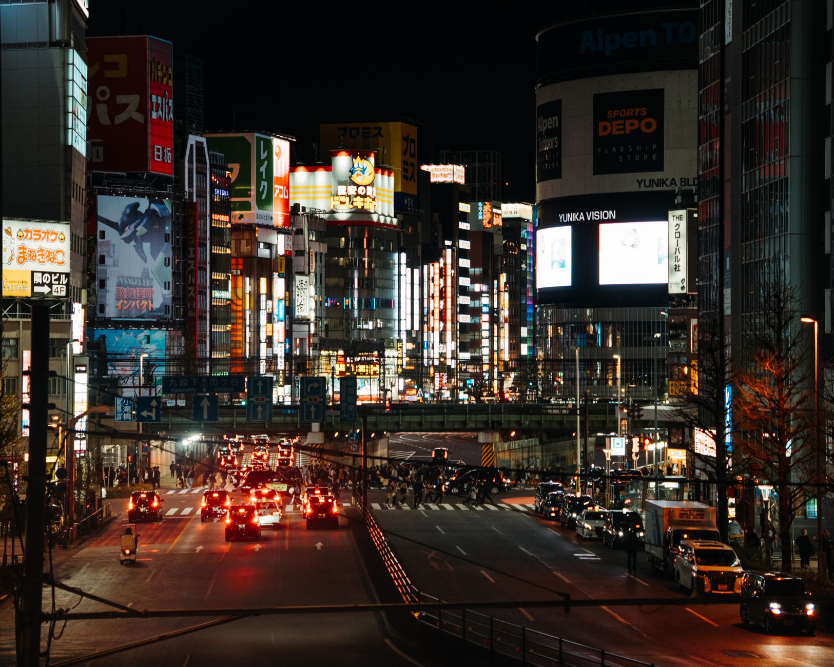 Uncover Shinjuku's Quirky Secrets: Unique Things to Do in Tokyo