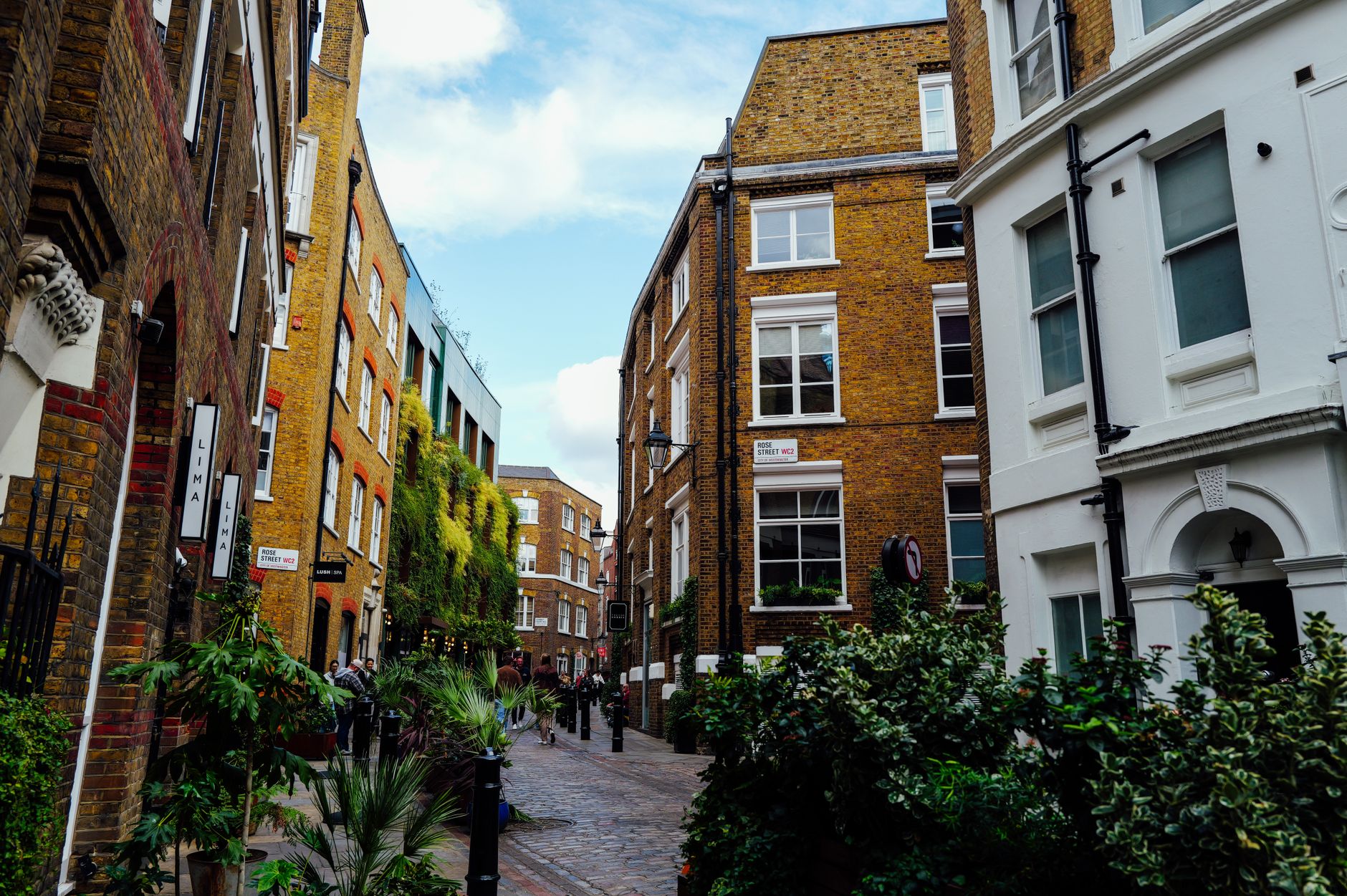 Unearth London's Hidden Gems: Neighbourhood Secrets & Untold Stories