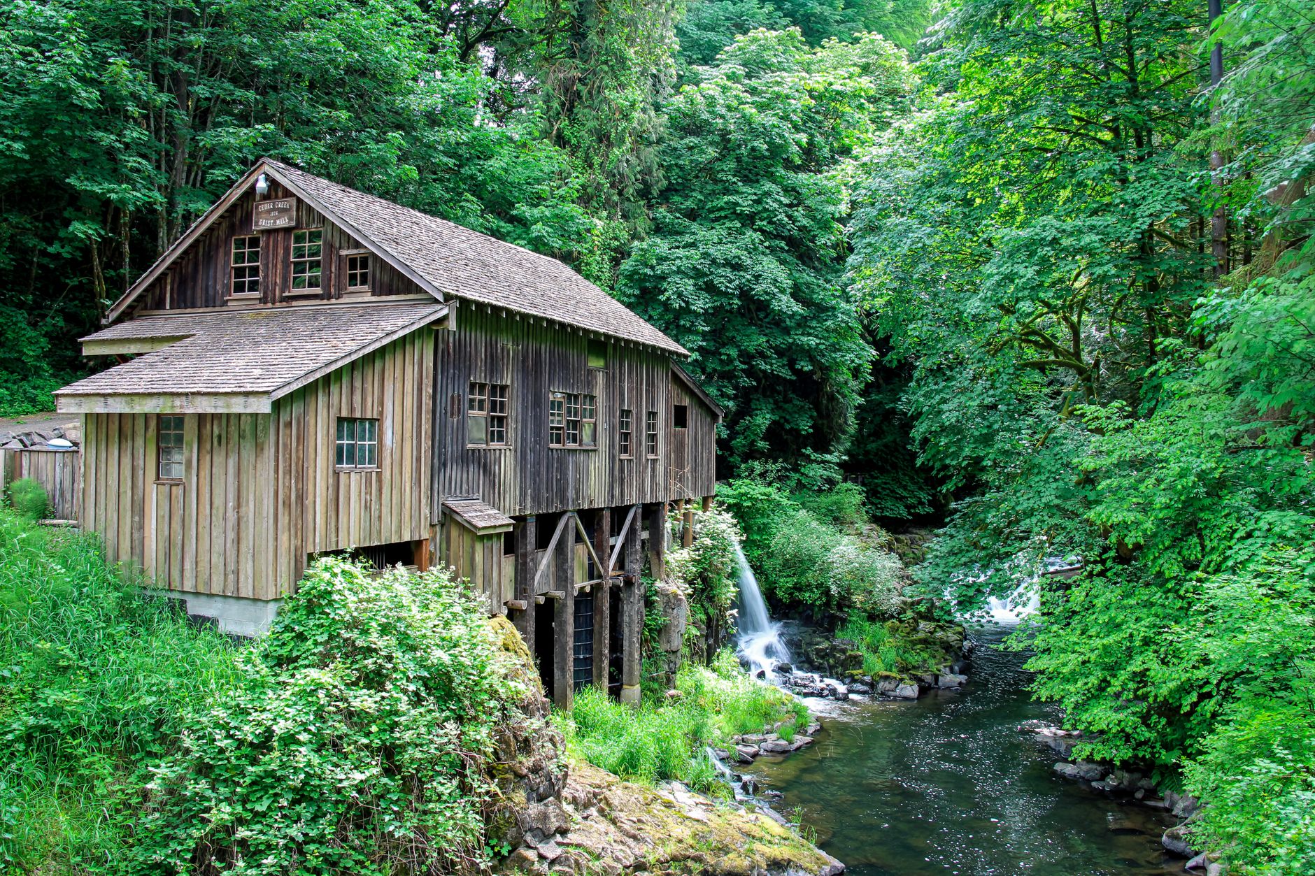 The Red Mill Museum Village, Clinton, USA