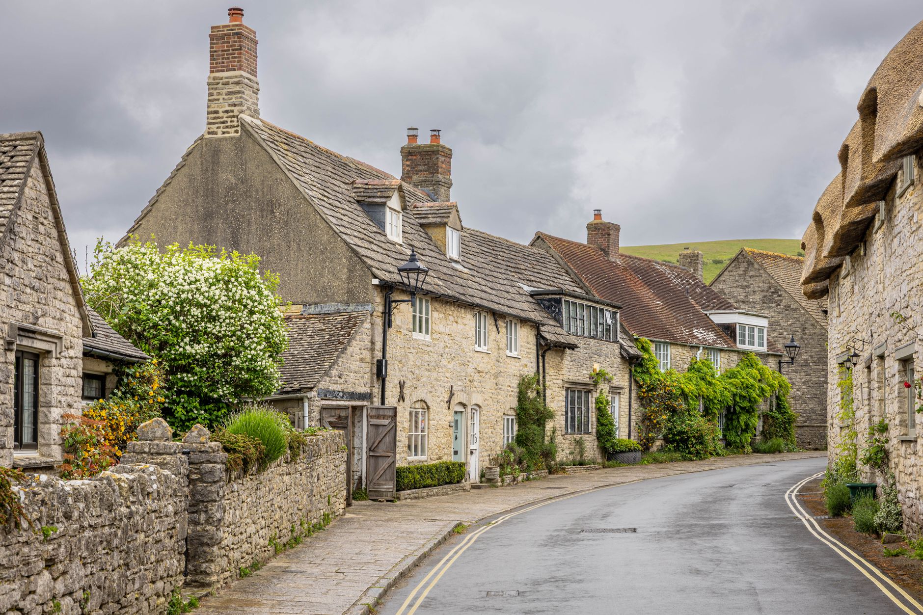 What Cultural Differences in Travel and Space Might Americans Experience in the UK?