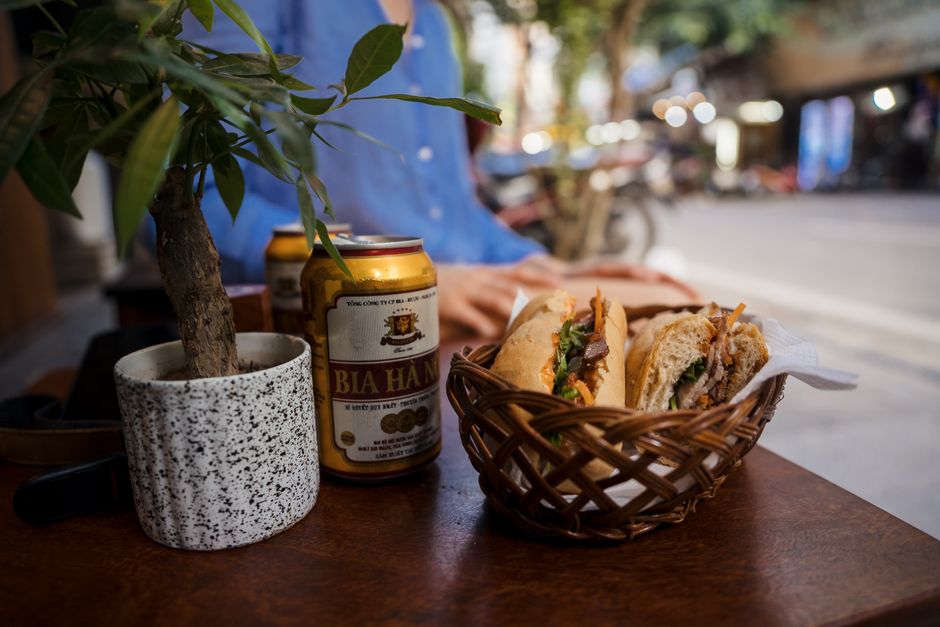 Bánh Đúc Nóng Cô Tuyết, Hanoi, Vietnam
