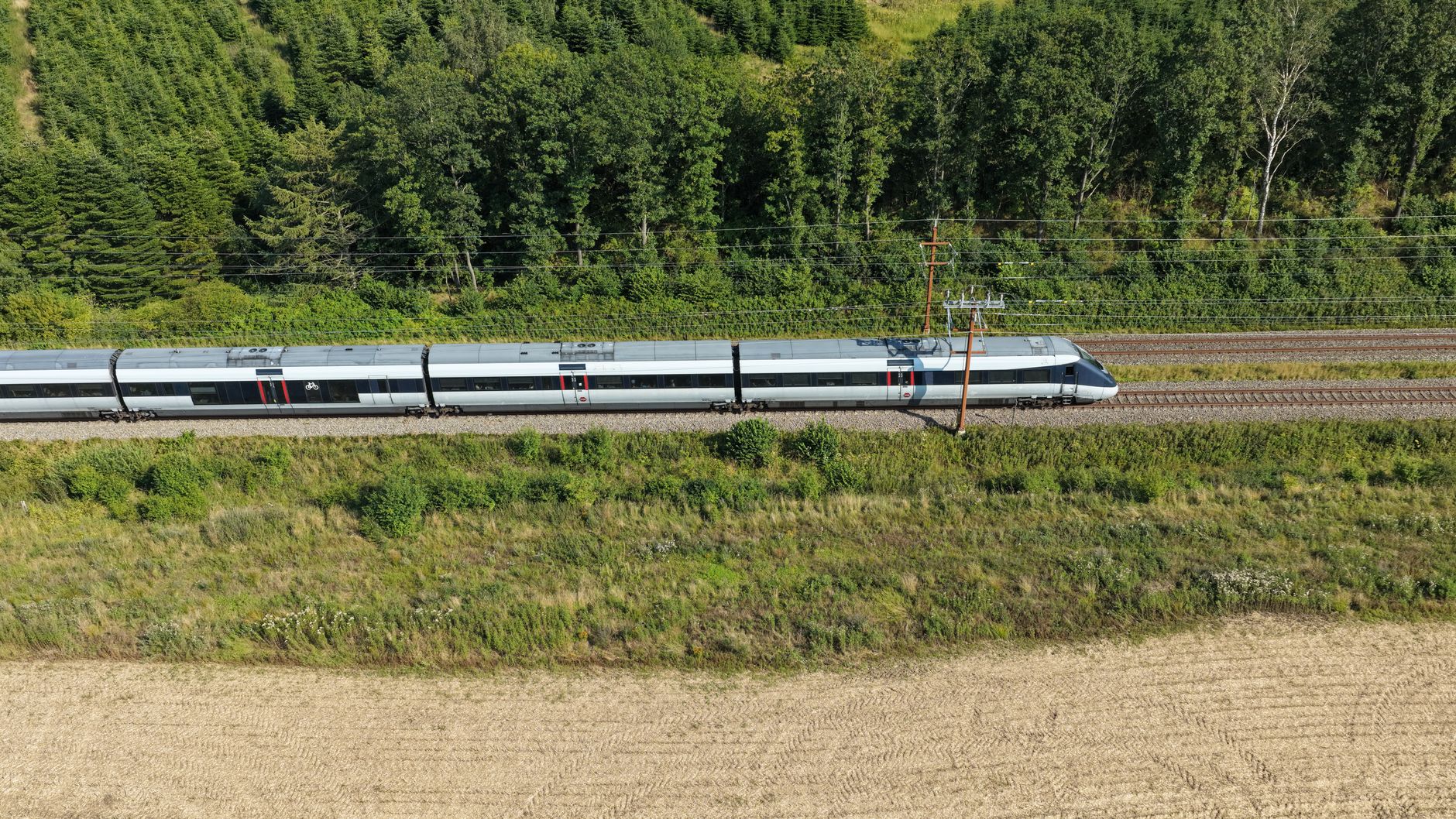 Why Do Some Think Montreal to Toronto by Train Takes 10 Hours?